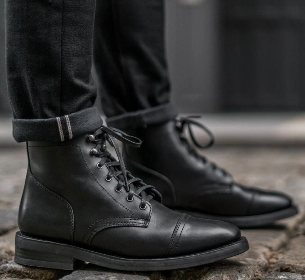 Thursday boots & Co. Cap Toe black men's leather Lace up boots - size 8